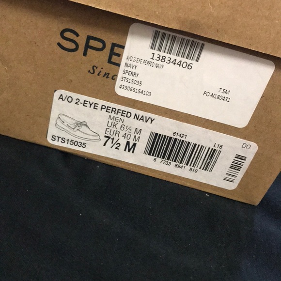 A/O 2 EYE PERFED NAVY - Picture 1 of 6